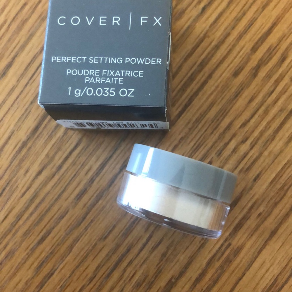 🎀Cover FX Setting Powder 🎀 - Picture 3 of 3
